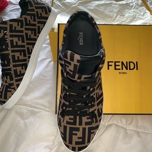 Fendi sneakers logo print men’s